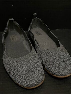 Zodiac Gray Knit Ballet Flats